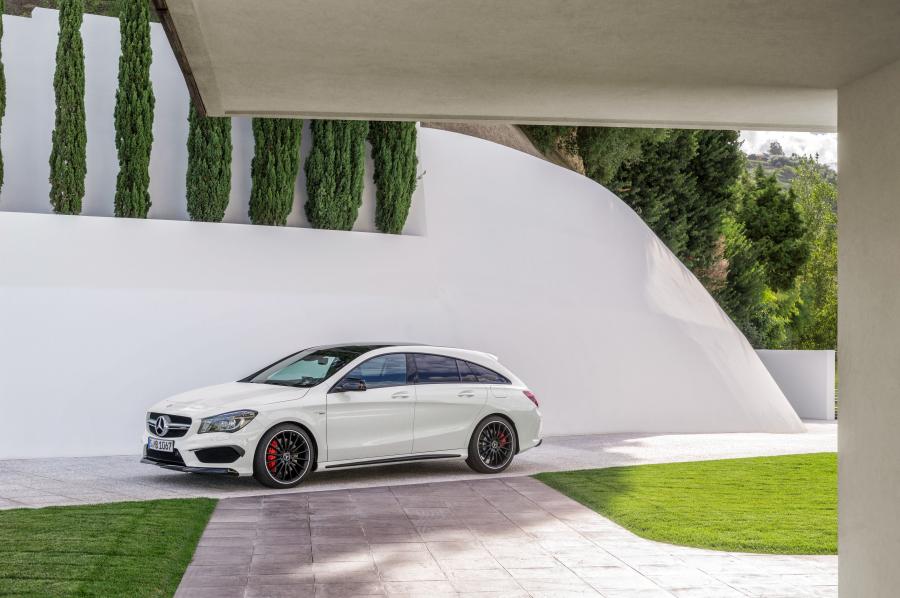  Mercedes-AMG CLA45 Shooting Brake 2015 года  (фото 22 из 32)